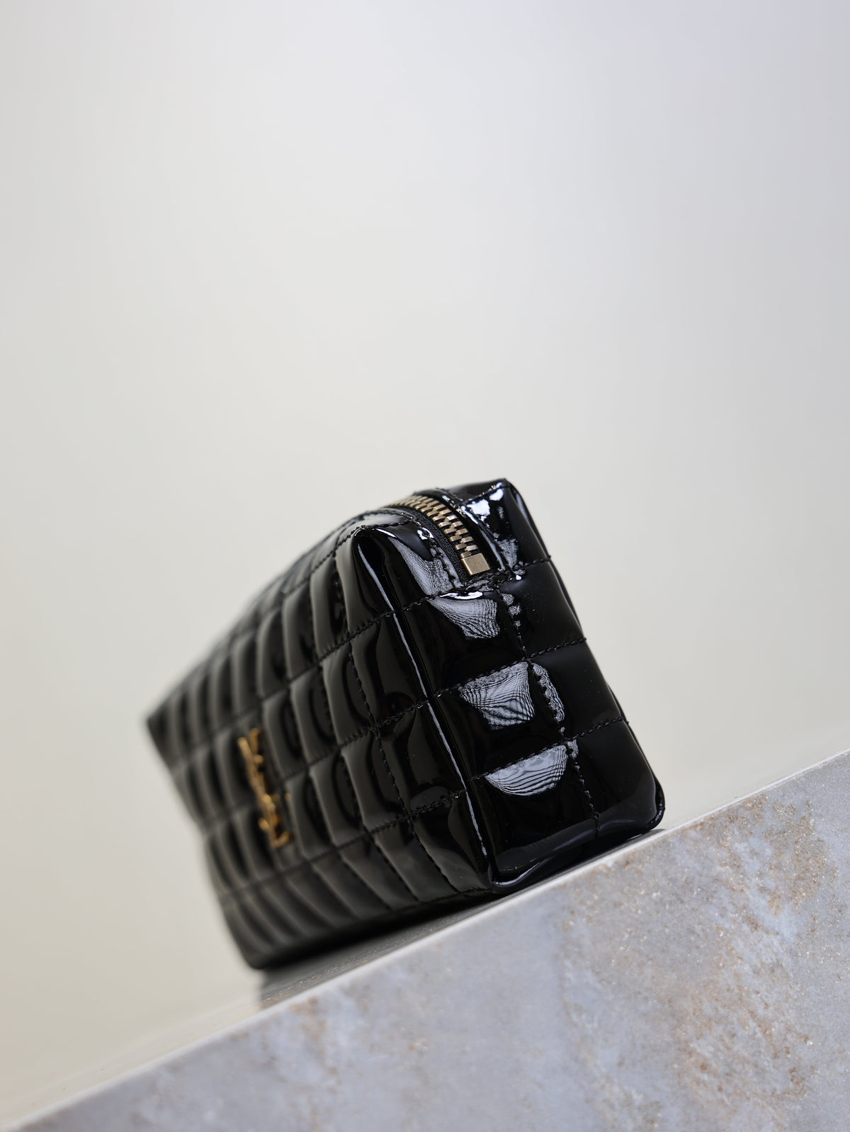 YSL 25S CASSANDRE MATELASSÉ CARRÉ POUCH ON CHAIN 18 IN BLACK SHINY CALFSKIN