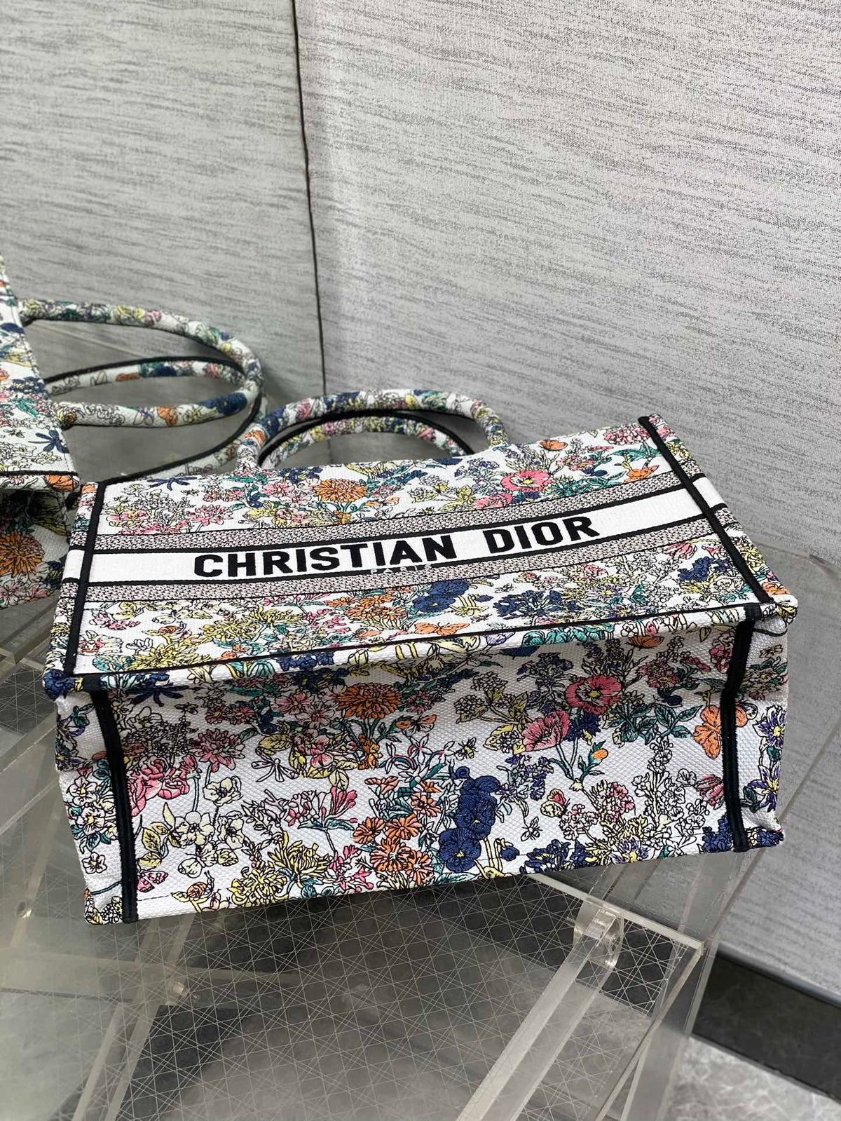 DIOR 25S LUCKY MEDIUM BOOK TOTE 36 IN MULTICOLOR COTTON FLOWERS CALENDAR ALLOVER EMBROIDERY