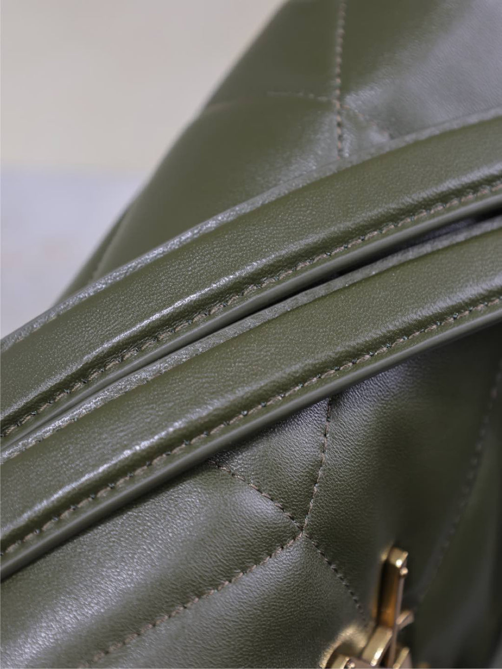 YSL 25S LOULOU PUFFER GM 35 IN DARK OLIVE CALFSKIN GOLD HARDWARE